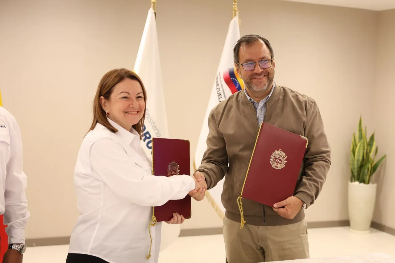 Mincyt y MinHidrocarburos suscriben convenio para potenciar el desarrollo energetico nacional 3